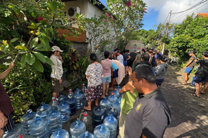 Distribusi Air Bersih PDAM Badung Terganggu, Warga Perumahan Raya Kampial Menjerit 1