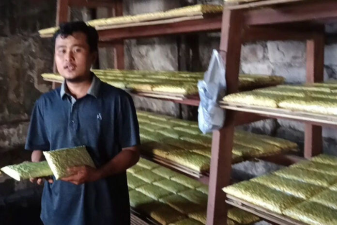 Dolar Tembus Rp17.700, Perajin Tempe Tabanan Khawatir Harga Kedelai Impor Naik 1