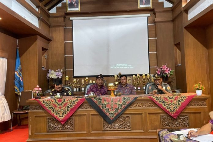 Ganggu Warga Dan Citra Pariwisata, Usaha Produksi Arang Di Banjar Ambengan Ubud Disetop 1