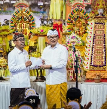 Karya Nyawa Wedana Utama di Ungasan, Bupati Badung Apresiasi Semangat Ngayah