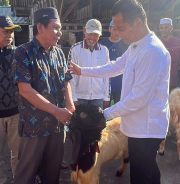 Kembang-Ipat Salurkan Hewan Kurban Merata ke Semua Masjid di Jembrana