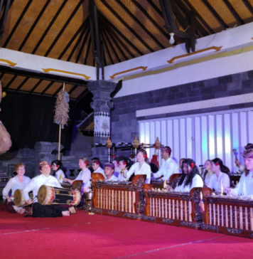 Kolaborasi Gong Kebyar Buleleng-Kanada, Eka Wakya Paketan Mabarung Bersama Mahasiswa Waterloo