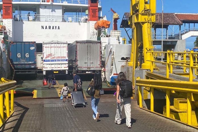 Libur Iduladha, Penyeberangan Di Pelabuhan Padangbai Meningkat 1