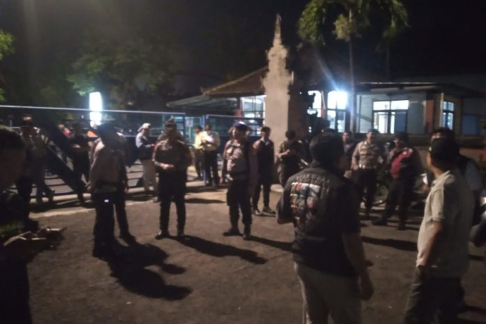 Puluhan Warga Datangi PLTD Pemaron, Protes Kebisingan Dan Skema Kompensasi 1