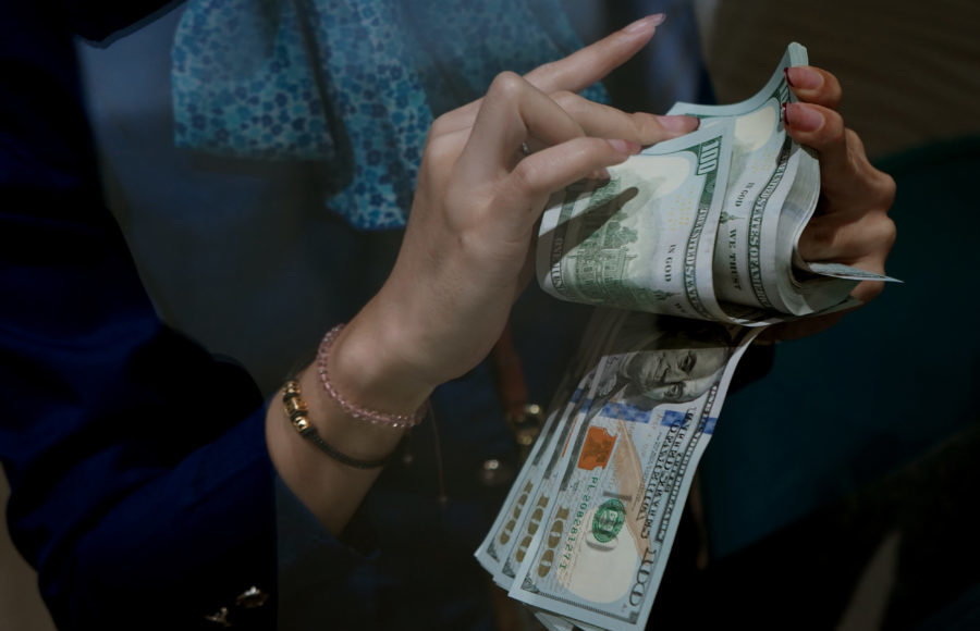 Nilai Tukar Rupiah terhadap Dolar Kembali Menguat