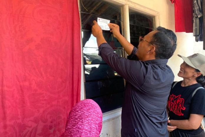 Transparansi Bansos, Rumah Penerima Bantuan Di Penarukan Diberi Stiker 1