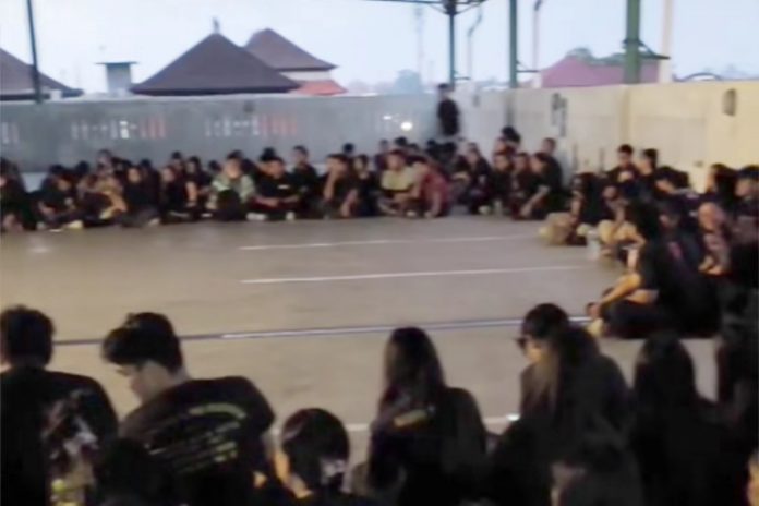 Aliansi BEM Se Bali Gelar Demo Di Kantor DPRD Bali, Diawali Long March Dari Lapangan Renon 1