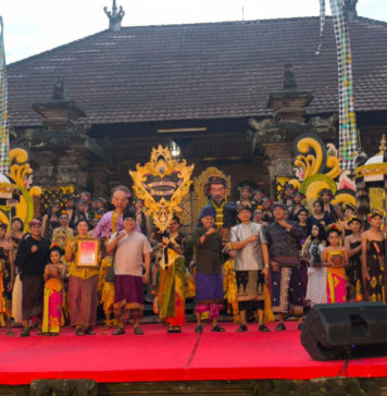 Angkat Pesan Pelestarian Alam, Garapan “Wewaler” Buleleng Memikat dengan Tradisi Medawang-Dawang