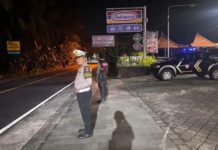 Antisipasi Begal, Polsek Mengwi Gandeng Babinsa dan Pecalang Perketat Patroli Malam