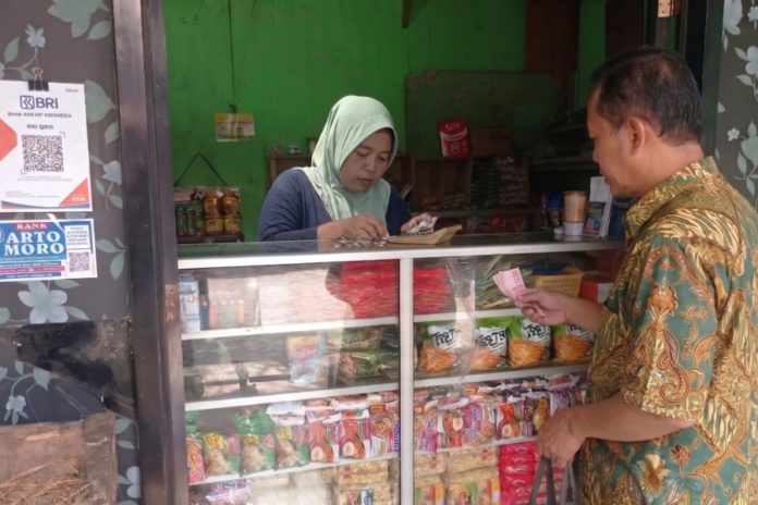 Berkembang Bersama Holding Ultra Mikro, Ekonomi Keluarga Di Semarang Ini Makin Kuat Melalui Usaha Sembako 1