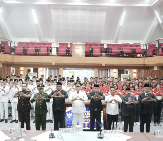 Bupati, Wabup dan Sekda Karangasem Berikan Pembekalan Strategis kepada Alumni Paskibraka 2025 dan Capaska 2026