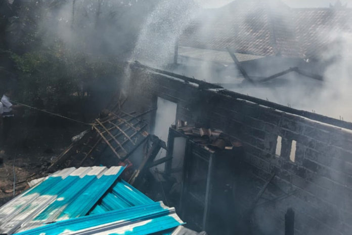 Dapur Rumah Pensiunan Di Baler Bale Agung Terbakar 1