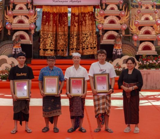 Duta Kabupaten Badung Memukau di Ajang Wimbakara Gender Wayang PKB 2026