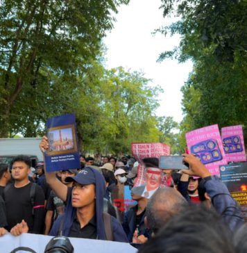 Geruduk Kantor DPRD Bali, BEM Unud dan Aliansi Bali Bergerak Bawa 16 Tuntutan Nasional