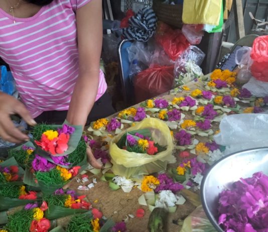 Harga Ceper Tembus Rp125 Ribu Per 200 Buah, Canang Sari di Denpasar Naik Sejak Sugian