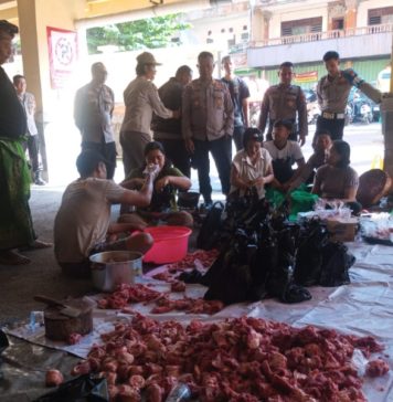 Hari Raya Galungan dan Kuningan, Polres Karangasem Potong Empat Ekor Babi