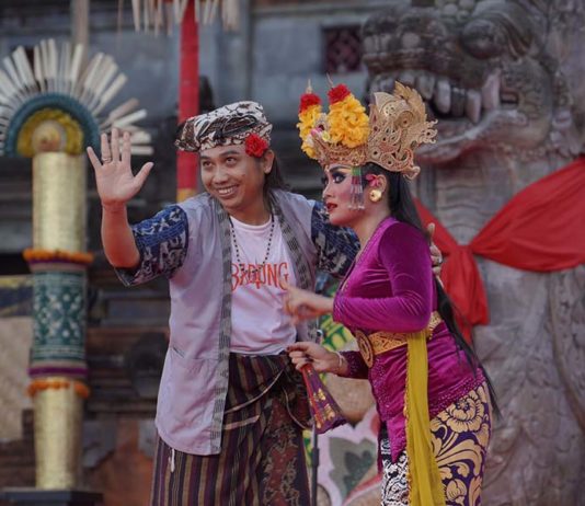 Joged Bumbung Tradisi Badung Hipnotis Penonton PKB 2026, Sekaa Joged Akah Lucky Tampil Memesona