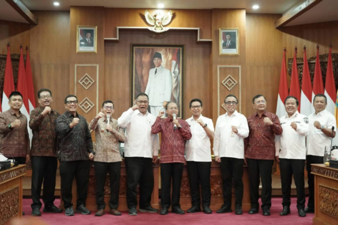 Karangasem Komitmen Dukung Gerakan Bali 100 Persen Pilah Sampah 1
