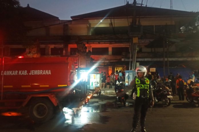 Kios Pasar Ijogading Negara Terbakar 1