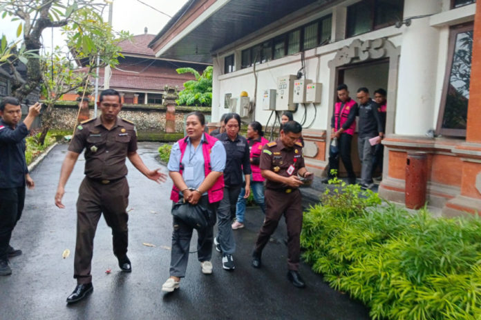 Lima Tersangka Korupsi KUR Dan KUPRA Dilimpahkan Kejari Denpasar 1