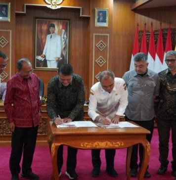 Menteri LH, Gubernur Koster dan Wali Kota/Bupati Deklarasikan Bali 100 Persen Memilah Sampah