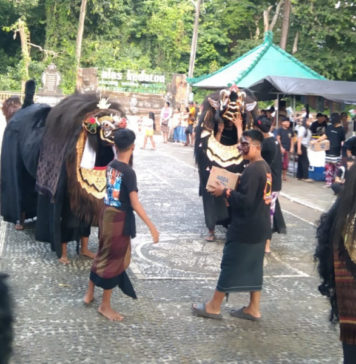 Ngelawang Dongkrak Kunjungan Wisatawan ke DTW Alas Kedaton Saat Umanis Galungan