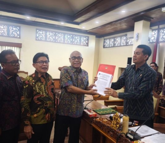 Pansus TRAP Serahkan Rekomendasi BTID dan Villa di Hutan Pejarakan