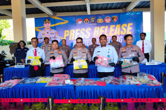 Penghuni Kos Di Seririt Dibekuk, Simpan 17 Paket Sabu 1