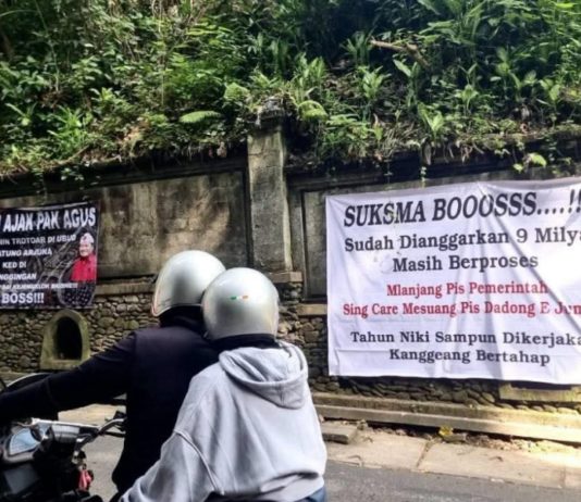 ‘Perang’ Baliho di Ubud, Pemkab Gianyar Jelaskan Proses Perbaikan Jalan Rp9 Miliar