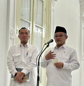 Presiden Perintahkan Mendikdasmen Evaluasi Buku Pelajaran