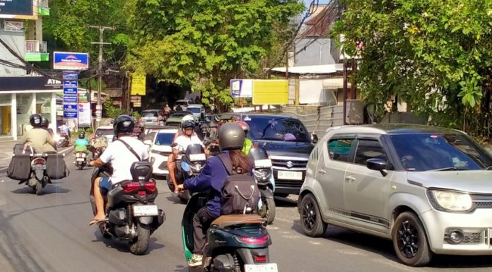 Rekayasa Lalin Diberlakukan, Kemacetan Canggu Kian Parah