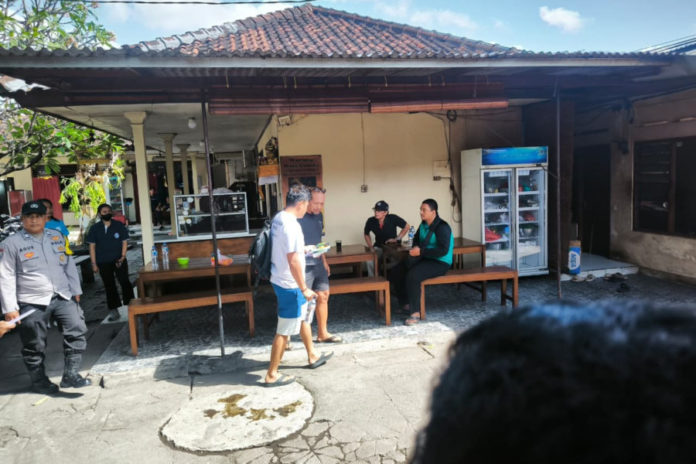 Satpol PP Denpasar Tangani Warga Diduga Alami Gangguan Kejiwaan Di Pemecutan 1