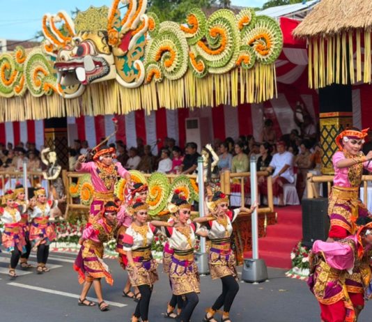Spirit “Atma Kerthi,” Jembrana Tampilkan Harmoni Bambu dan Kisah Bima Swarga