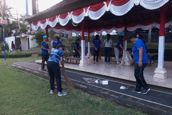 Tangani Sampah Pengunjung Karangasem Festival, DLH Siapkan Puluhan Petugas Kebersihan 1