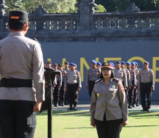 Terima Kenaikan Pangkat Perwira Pengabdian, Kapolres Gianyar Puji Dedikasi Kasat Binmas