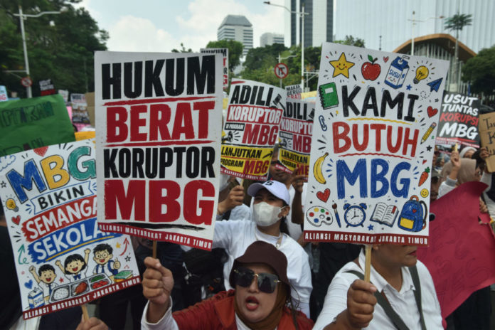 Unjuk Rasa Dukung MBG Digelar Di Kawasan Patung Kuda 1