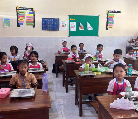 Polsek Ubud Monitoring Penyaluran MBG, 4.386 Porsi Disalurkan ke Ribuan Siswa