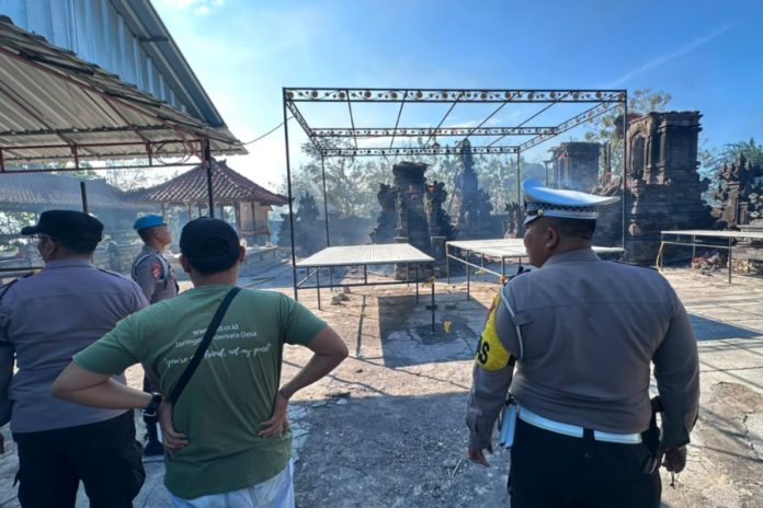 9 Palinggih Pura Puseh Nyuh Kukuh Di Nusa Penida Hangus, Kerugian Capai Miliaran 1