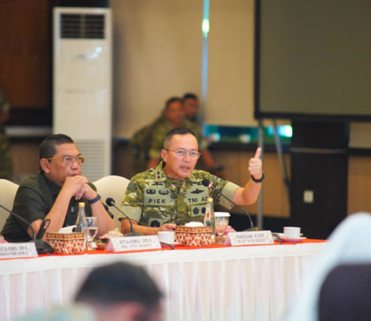 Anggota DPR dan Pangdam IX/Udayana Bahas Penguatan Pertahanan