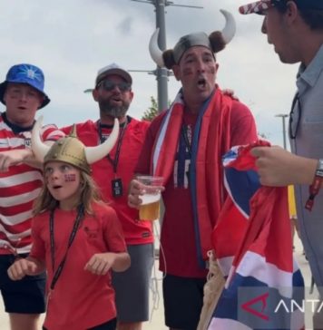 Berhasil Singkirkan Brasil, Suporter Norwegia Lakukan ‘Viking Row’