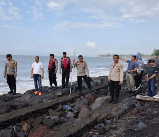 Cari Nelayan Hilang yang Perahunya Terdampar di Saba, Tim Gabungan Sisir Pantai Siyut-Lebih