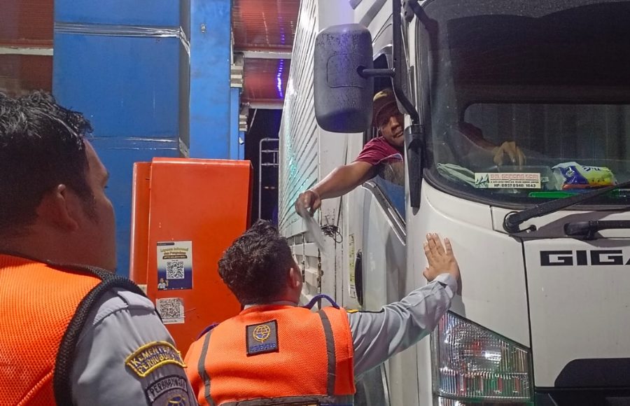 Ribuan Truk Hindari Jembatan Timbang Cekik dalam Sehari, Penindakan Berbasis Digital Disiapkan