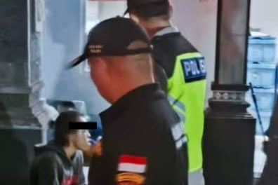 Diduga Hendak Curi Sesari, Pria Bercadar Diciduk Jagabaya Panjer