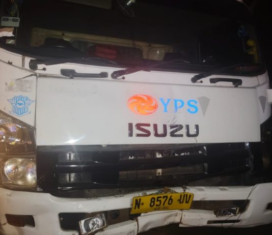Diduga Rem Blong, Truk Tronton Picu Tabrakan Beruntun di Pekutatan