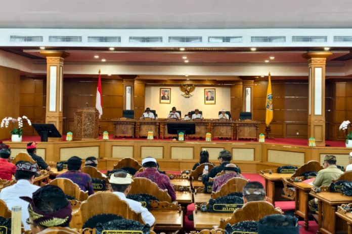 DPRD Pemprov Bali Sepakati Penguatan Regulasi Daerah, Pembahasan Ranperda APBD 2025 Berlanjut 1
