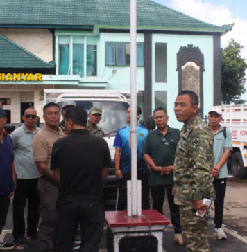 Dukung Percepatan Operasional KDKMP, Kodim 1616/Gianyar Serahkan Tiga Truk Operasional