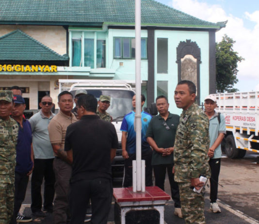 Dukung Percepatan Operasional KDKMP, Kodim 1616/Gianyar Serahkan Tiga Truk Operasional