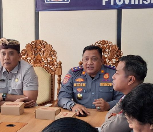 Efektif Kurangi Kemacetan, Dishub Badung dan Forum LLAJ Resmi Tetapkan Rekayasa Lalin Pecatu-Uluwatu Secara Permanen