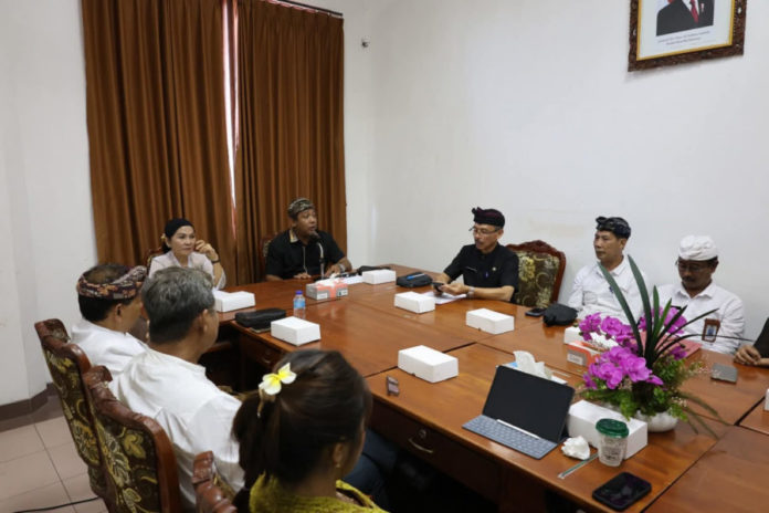 Evaluasi SPMB Di Gianyar, Dewan Tekankan Komitmen Bersama Tutup Pintu