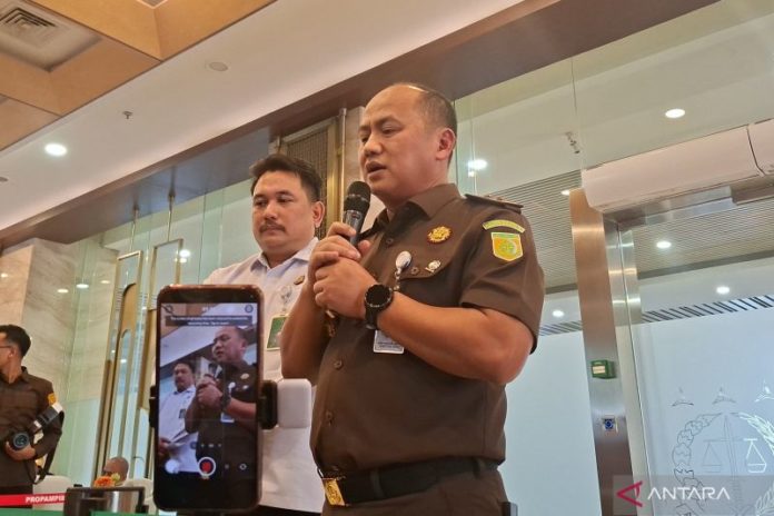 Febrie Adriansyah Diduga Umrah Usai Penetapan Tersangka, Kejagung Sebut Sudah Dicekal 1